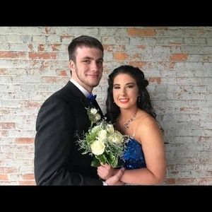 Meet your Posher, Halley